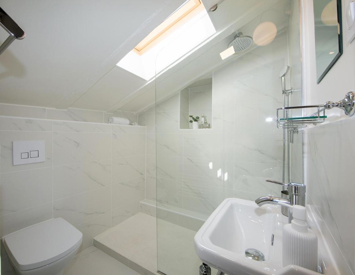 Cocoon Loft - Magnifique Loft Sous Toit, Refait A Neuf, Vues Splendides, Clim, Wifi Apartment Nice Bagian luar foto